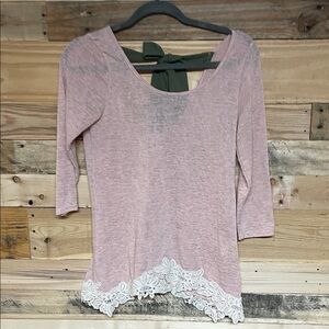 Moa Moa size XS Pink Long Sleeve Lightweight Sweater with Lace Hem and Green Bow